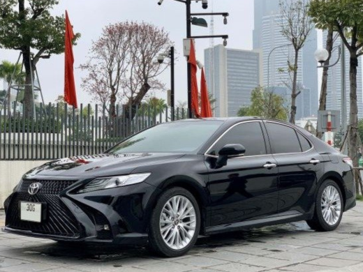 Xe Toyota Camry 2020